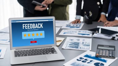 Müşteri geribildirim ve şirket işleri için canlı bilgisayar yazılımı analizi