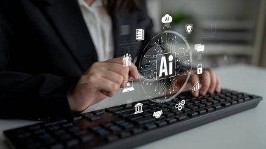 LLM 'de yapay zeka asistanı, büyük veriler, makine öğrenimi ve üretken yapay zeka gücü gelişmiş iş uygulamaları için ajanssal yapay zekayı destekliyor. Latch