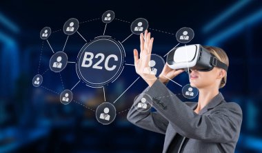 Profesyonel bir kadın sanal gerçeklik kulaklığı takarak, gelecekteki pazarlama stratejilerini sembolize eden lüks bir dijital ortamda B2C nişan kavramlarıyla etkileşime girer. XDMCP