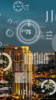 İş verileri analitik arayüzü akıllı şehrin üzerinde uçuyor ve iş zekasının geleceğini değiştiriyor. Stratejik plan için büyük verileri analiz etmek için bilgisayar yazılımı ve yapay zeka kullanılır .