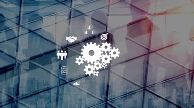 Takım çalışması ve işbirliği, grup verimliliği, iletişim stratejileri, ortak hedefler ve takım dinamikleri ve ortak iş vizyonu yoluyla ortak başarı. Muxer