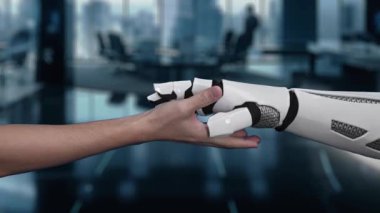 Bir el, bankacılık sembolünün yanında finansal büyüme ölçümlerini gösteren dijital grafikler sunuyor. Bu modern ofis sahnesi teknoloji ve finans kavşağını yansıtıyor. Auvana