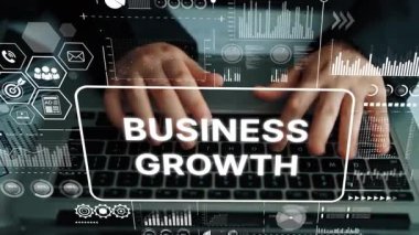 Dijital Grafikler İş Büyümesi ve Veri Analizi ile çevrili Dizüstü bilgisayarda Yazan Eller. Asemptotik akıllı veri analitiği.