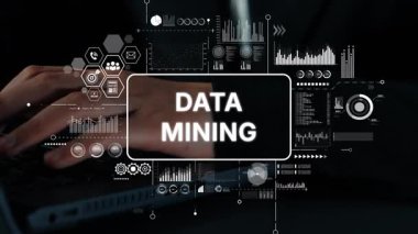 Profesyonel Çevrede Dizüstü Bilgisayarda Grafik ve Eller ile Modern Veri Madenciliği Konsepti. Asemptotik akıllı veri analitiği.