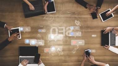 Bağlantı ölçüleriyle sosyal medya pazarlama stratejisi. Sosyal pazarlama medya görüşünü artırıyor. Sosyal medya pazarlaması trafiği yönlendirir. Sosyal medya pazarlaması bağlılığı artırır. Muxer