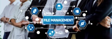 Çeşitli bir ekip dosya yönetimi stratejilerine odaklanarak, bulut depolama ve veri sıkıştırma gibi dijital teknoloji unsurlarını sergiliyor. Şirket ve teknolojiyle ilgili konular için ideal. Dostluk