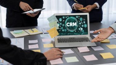 CRM işletme ve işletme için canlı bilgisayarda müşteri ilişkileri yönetim sistemi