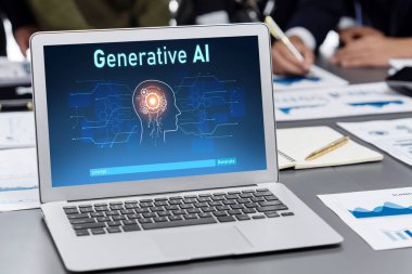 Yapay zeka teknolojisini çalıştırmak için komut mühendisi ve kullanıcı kolaylığı için üretici yapay zeka yardımcı araçları insanların yapay zeka hareketini teşvik ederek üretken yapay zeka fonksiyonları ile çalışmasına yardımcı olur