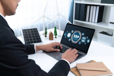 Pazarlama stratejisini planlamak için ERP girişimi kaynak planlama yazılımı