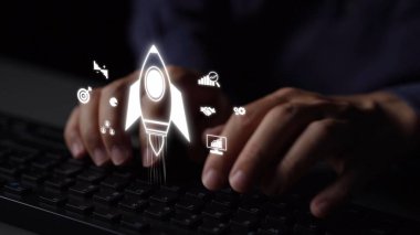 Girişim başlatma ve iş büyüme kavramı, roket sembolü, girişimcilik, başlangıç yeniliği ve yeni iş geliştirme ve genişleme için erken aşama başarı stratejileri. Muxer