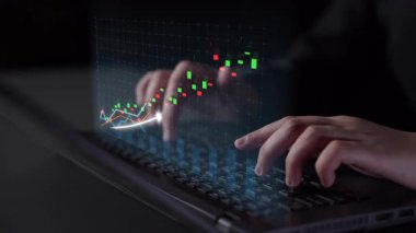 Dizüstü bilgisayarın klavyesinde dijital borsa grafik kaplamalı el yazısının yakın plan görüntüsü, finans analizi, veri görselleştirmesi ve yatırım stratejilerini temsil ediyor. Copula