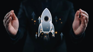 Girişim başlatma ve iş büyüme kavramı, roket sembolü, girişimcilik, başlangıç yeniliği ve yeni iş geliştirme ve genişleme için erken aşama başarı stratejileri. Elide