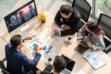 Kaliteli standartları karşılamak için mod çevrimiçi şirket işleri için uyum sistemi