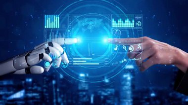 Yapay zeka, veri analizlerini öngörü modelleri, akıllı gösterge panelleri ve veri odaklı iş kararları için sanal asistan içgörüleri ile yürütüyor..