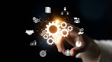 Güçlü takım çalışması takım dinamiklerini birleşik bir iş vizyonuyla hizalayan işbirliği, ortak hedefler ve iletişim stratejileri yoluyla verimliliği artırır. Latch