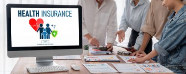 Kolay form doldurma için sağlık sigortası web sitesi canlı kayıt sistemi