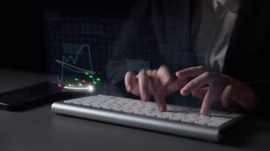 Borsa verilerinin dijital temsili modern bir ofisteki bir klavyenin üzerine yazı yazan elleri kaplayarak, iş büyümesi için teknolojinin ve finansal analizlerin özünü yakalıyor. Copula