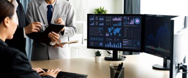 İş veri paneli, pazarlama stratejisi planlaması için iş zekası analizi sunar. Müşteri taleplerini analiz etmek ve iş dünyasının geleceğini önceden görmek için büyük veriler sunulur.