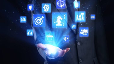 İş stratejisi hedefleri ve uzun vadeli istikameti belirler. Açık bir iş stratejisi, iş stratejisi büyümeyi ve iş stratejisi uygulamasını teşvik ederken, karar vermeyi destekler. Spire.