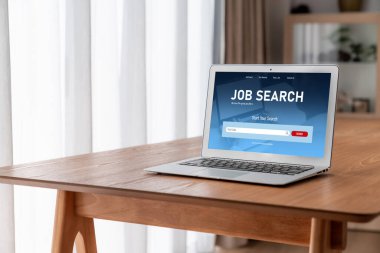 Çalışanların işe alım İnternet ağındaki iş fırsatlarını araması için mod web sitesinde online iş araması