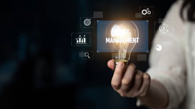 Verimli kaynak kullanımı Latch için varlık yönetimi sistemi yatırım planlama, finansal hedef izleme, ROI analizi ve performans izleme gösteren