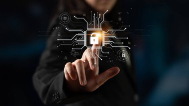 Siber güvenlik sistemi dijital altyapıyı koruyor. Siber güvenlik veri güvenliğini sağlar, sızıntıları önler, siber güvenlik savunmayı güçlendirir ve güvenli operasyonları destekler. Latch