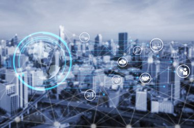 Büyük veriler ve analitikler, iş zekası ve büyümesi için gerçek zamanlı içgörüler, öngörü modellemesi ve veriye dayalı kararları destekler. Kefil