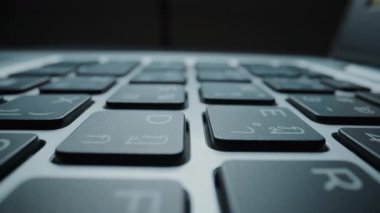 Dizüstü bilgisayarda ya da masaüstü bilgisayarında klavyenin makro görüntüsünü kapat. Makro yumuşak odak dolly vuruşu Glean