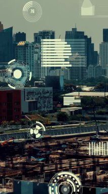 Otomasyon konseptini ve uzaktan kablosuz makine kontrolünü gösteren bir bilgisayar yazılımında fütüristik HUD kullanarak inşaat teknolojisi konsepti üzerinde değişiklik grafiği içeren konsept .