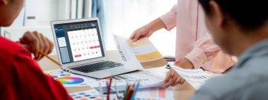 Kişisel organizatör ve çevrimiçi iş dünyası için hızlı zamanlama planlaması için bilgisayar yazılım uygulaması takvimiName