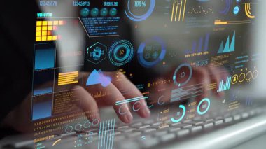 Modern dijital işletmelerde veri analizi ve gerçek zamanlı analitik, öngörü veri modellemesi, iş zekası analizleri ve veri odaklı karar verme stratejisi. Thunk