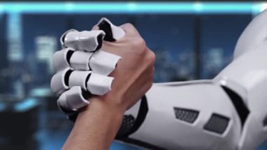 Robotik bir el, çağdaş dijital çalışma alanında gelişmiş teknoloji ve veri korumasının kesişimini temsil eden parlayan bir güvenlik kalkanına dokunur. Auvana