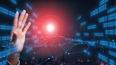 Bir el, modern bir ortamda teknoloji ve yeniliğin kesişimini temsil eden veri noktaları, grafikler ve analizlerle dolu dijital bir arayüze uzanıyor. Xenic