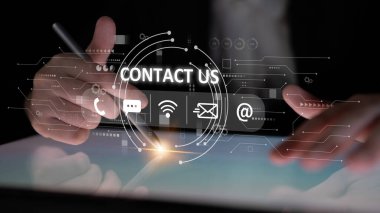 Yardım masası, canlı sohbet ve çevrimiçi hizmetler aracılığıyla 24 saatlik müşteri desteği her zaman teknik yardım ve müşteri memnuniyetini güvence altına alır. Latch