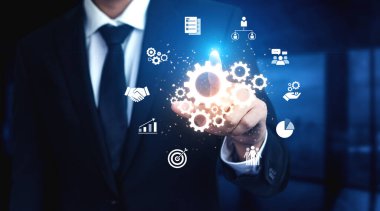 Güçlü takım çalışması takım dinamiklerini birleşik bir iş vizyonuyla hizalayan işbirliği, ortak hedefler ve iletişim stratejileri yoluyla verimliliği artırır. Kefil