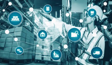 Paket toplama ve teslimatı tanımlamak için teknolojinin yenilikçi interneti olan akıllı depo yönetim sistemi. Gelecekteki tedarik zinciri ve lojistik ağ işi kavramı .