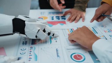 AI-supported business analytics enable consultants to refine market research, promoting productive collaborative teamwork and precise marketing plans. Noogenesis AI