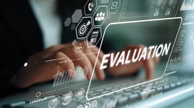 Profesyonel Kullanım İçin Klavye Arkaplanındaki Grafikler, Grafikler ve İş Simgeleri ile Dijital Değerlendirme Kavramı. Asemptotik akıllı veri analitiği.