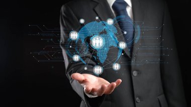 İş adamı ağ kurar, değerli bağlantılar kurar. EIDE profesyonel ağ ve fırsatları genişletmek için etkili insan ağ stratejileri