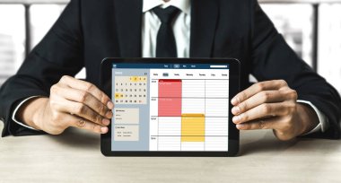 İnternet sitesindeki modish regrition için çevrimiçi aplikasyon rezervasyon takvimi