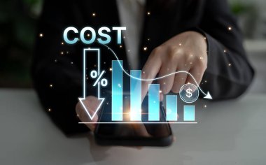 Dijital dönüşüm, iş maliyeti optimizasyonu, operasyonel maliyet azaltma, finansal tasarruf ve iş başarısı için kaynak verimliliği stratejileri yoluyla maliyet azaltma ve maliyet tasarrufu. Eğri
