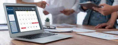 Kişisel organizatör ve çevrimiçi iş dünyası için hızlı zamanlama planlaması için bilgisayar yazılım uygulaması takvimiName