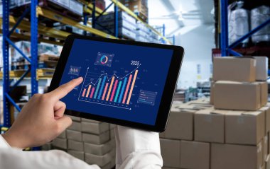 İş veri paneli, pazarlama stratejisi planlaması için iş zekası analizi sunar. Müşteri taleplerini analiz etmek ve iş dünyasının geleceğini önceden görmek için büyük veriler sunulur.