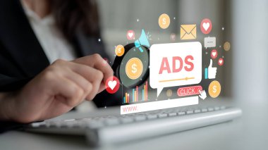 Çevrimiçi reklamlar ve dijital pazarlama markaların büyümesine yardımcı oluyor. İçerik pazarlaması bağlılığı arttırır. Pazarlama araçları ROI 'yi destekliyor. Etkili reklamlar ve pazarlama çevrimiçi iş başarısı. Eğri