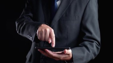 Veri gösterge panelleri, analitik çizelgeler ve içerik araçlarıyla içerik pazarlama arayüzü. Pazarlama başarısı içerik performansı, içerik planlaması ve pazarlama optimizasyonundan gelir. Spire.