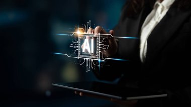 LLM 'de yapay zeka asistanı, büyük veriler, makine öğrenimi ve üretken yapay zeka gücü gelişmiş iş uygulamaları için ajanssal yapay zekayı destekliyor. Latch