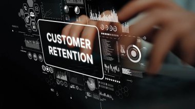 Modern İş Ortamı 'nda Müşteri Tutma Analizleri ve Grafikleri Gösteren Dijital Ekran Elleri Klavyede. Asemptotik akıllı veri analitiği.