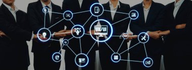 UX UI tasarım kavramı kullanıcı deneyimi ve arayüze odaklanır. Bu süreç sezgisel uygulamalar yaratmak ve UX UI tasarımını geliştirmek için gereklidir. Ayartma