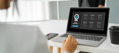 Çevrimiçi ürün sertifikası, önemli bir başarı. Ürün sertifikasını geçirerek kaliteye ve güvenilirliğe olan bağlılığını gösteriyor. canlı