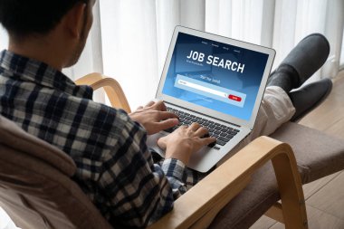 Çalışanların işe alım İnternet ağındaki iş fırsatlarını araması için mod web sitesinde online iş araması